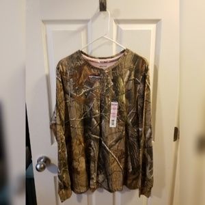 Long sleeve camo Henley